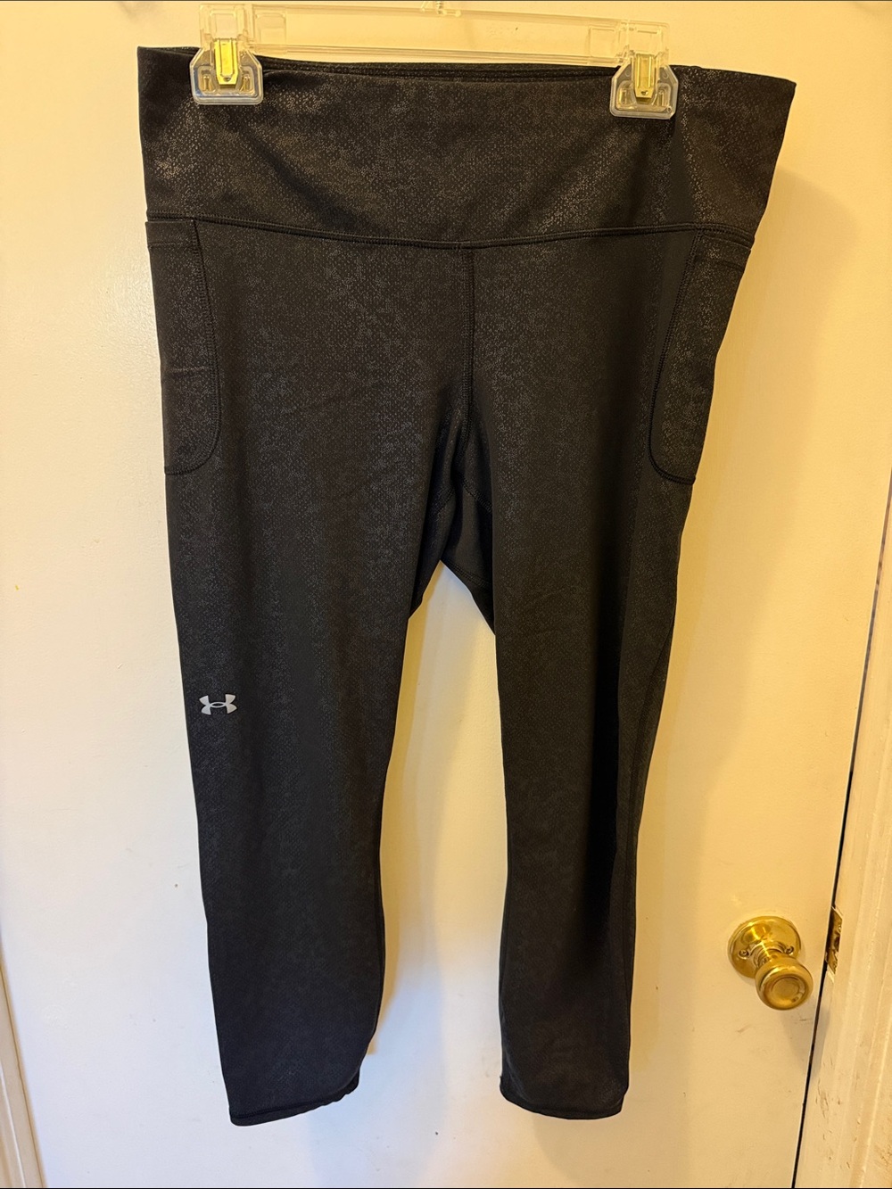 Under Armour Black Textured Shimmer Workout Active Leggings
